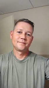 Leslie Schiller's Instagram, Twitter & Facebook