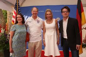 The top city of residence is cape coral, followed by merritt island. Datei John B Emerson Kimberly Emerson And Dennis Jonathan Mann July 2015 Jpg Wikipedia