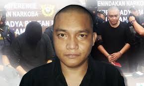 Lapor astro awani, berita pemergian benjy atau nama penuhnya khaeryll benjamin ibrahim dimaklumkan oleh bapanya, khairil anwar zainal mukhtar Malaysiakini Ramai Kecam Benjy Lepas Dihukum Penjara