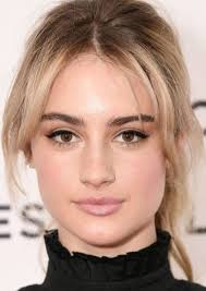 Fan Casting Grace Van Patten as Jess Greene in The Other Side of  Disappearing