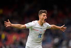Namun, beberapa kali peluang melalui marcus berg dan alexander isak, belum juga bisa menjaringkan bola ke gawang slovakia. Yinur26c0bezsm