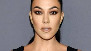 Este salió al aire en agosto de 2009. Kourtney Kardashian Dieser Bikini Macht Nicht Nur Freund Travis Barker Sprachlos News De