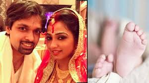 Singer shreya ghoshal and her husband shiladitya m welcomed their first child, a baby boy, on saturday afternoon. Shreya Ghoshal Is Pregnant Youtube