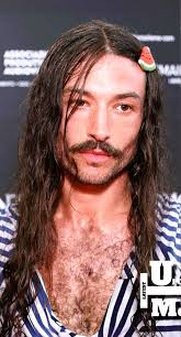 Barry Manilow's face generated by AI