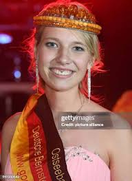 605 Amber Queen Stock Photos, High-Res Pictures, and Images