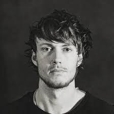 Aaron Dennington's Instagram, Twitter & Facebook