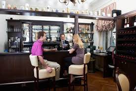 Verheug u op liefdevol ingerichte kamers en elke ochtend een gratis uitgebreid ontbijtbuffet. Restaurant Weisses Haus In Bad Kissingen