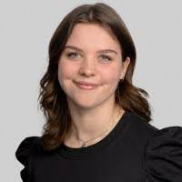 Janet Paynter's Instagram, Twitter & Facebook