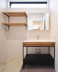 徳島 注文住宅 設計 minimaru design on instagram 既製品に集成材とアイアンバーを取り付けた半造作の洗面台 ミニマルデザイン 設計事務所 徳島 シュッとした家つくらん 造作洗面台 半造作洗面台 洗面台 洗面所収納 造作 洗面台 造作 洗面台