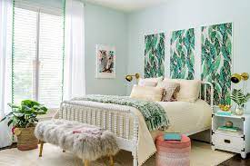 Her parents are divorced and her father wanted his daughter to be at home in his new bachelor house. 15 Simple Updates For A Teen Girl S Bedroom Hgtv