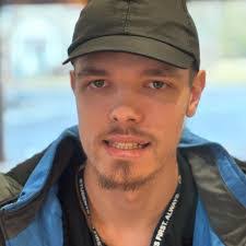 Shawn Bale's Instagram, Twitter & Facebook