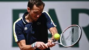 Родился 11 февраля 1996 года в москве. Tennis Roland Garros Daniil Medvedev Ustanovil Lichnyj Rekord I Oderzhal Pervuyu Pobedu Za Pyat Let Sport Ekspress