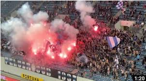 Fotbal club universitatea 1948, craiova. SÄƒrbÄƒtoare In Oltenia DupÄƒ Fcu Craiova Dinamo Fanii Celor DouÄƒ Echipe La Un Pas De BÄƒtaie GeneralÄƒ Video Dcnews