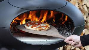 Designed and built by brad ford and smc construction patent pending. Best Pizza Oven 2021 Our Favourite Outdoor Gas And Wood Fired Pizza Ovens Expert Reviews
