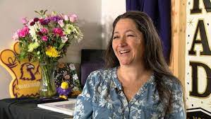 Blind mother of five conquers challenges and graduates magna cum laude from  Tennessee Tech