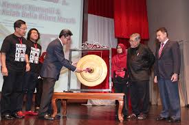 Upload, livestream, and create your own videos, all in hd. Majlis Kenduri Komuniti Sempena Pelancaran Kelab Belia Riben Merah Rryc Kampus Kesihatan Usm Belia Kampus Kesihatan Usm Prihatin Komuniti Hiv Malaysian Aids Foundation