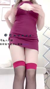 極品女神『蜜桃沐沐』7月定製裸舞合集-擦玻璃