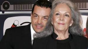 Patricia Zaragoza (@patriciazazi)