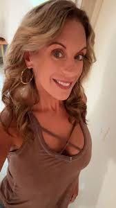 Bridget Nimmo's Instagram, Twitter & Facebook