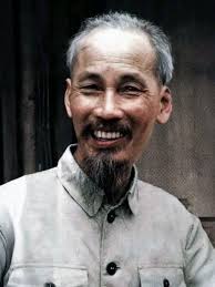 🌟NGƯỜI CHA GIÀ DÂN TỘC 🇻🇳 Cảm ơn đời mỗi sớm mai thức dậy Ta có thêm  ngày nữa để yêu thương.” Cảm ơn hoa thêm sắc thắm ven đường Cảm ơn