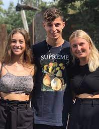 Kai havertz dressed up as harry potter for a party with girlfriend sophia webercredit: Pin Von Ana Stasia Auf Kai Havertz Fussball Bayer Leverkusen