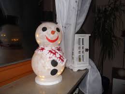 Schneemann Aus Acrylkugeln Bauanleitung Zum Selberbauen 1 2 Do Com Deine Heimwerker Community Basteln Weihnachten Weihnachtsmann Basteln Basteln Winter