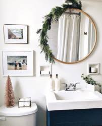 34 Stunning Winter Bathroom Decor Ideas Christmas Bathroom Decor Decor Bathroom Decor