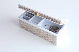 La boite à bijoux est l'accessoire parfait pour ranger vos pièces précieuses et fantaisie favorites. Des Idees Cadeaux Pour Nos Ados Aurelie Malau Blog Lifestyle Depuis 2009