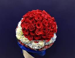 Valentinesday Is Around The Corner So What Are You Waiting For To Get A Beautiful Bouquet To Express Your Flower Delivery Amazing Flowers Flower Arrangements