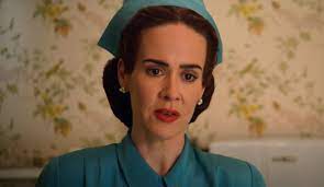 Ratched star sarah paulson opened up about her unique living situation with partner holland taylor. Ratched Trailer Sarah Paulson Is Cuckoo S Nest Villain For Ryan Murphy Indiewire