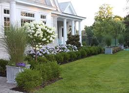 Designing A Foundation Planting Scheme Grow Beautifully Front House Landscaping Farmhouse Landscaping House Landscape