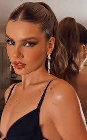 Cassie Vidal's Instagram, Twitter & Facebook