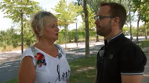 Puso un anuncio en el periódico para buscar koadrilla