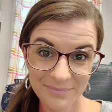 Rebecca Helms (@helmsreb)