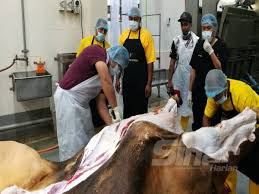 Banyak hidangan tradisi yang masih kekal hingga ke hari. Daging Lembu Sado 800kg Habis Dijual