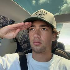 Baylen Levine (@baylenlevine)