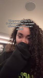 Leonie Maxwell's Instagram, Twitter & Facebook