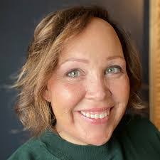 Dawn Hoag's Instagram, Twitter & Facebook