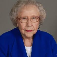 Ellen Comeau's Instagram, Twitter & Facebook