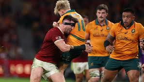 Miracle chand plays with crystal dildo