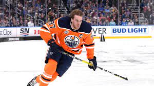 Oilers' connor mcdavid speeds past toronto's d and fires top shelf. Mcdavid Declined Surgery To Play This Season For Oilers