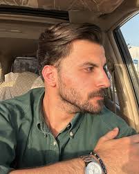 حزين وهيج ضحكتك تخبل ؟