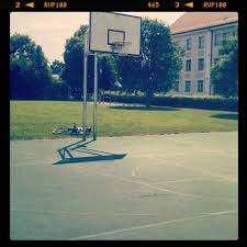 Homecourt 1000 Shots Per Day Deshalb Heisst Es Forthree Forthree 43basketball Basketball Bballgear Lookgoodplaysmart In 2020 Baseball Field Basketball Field