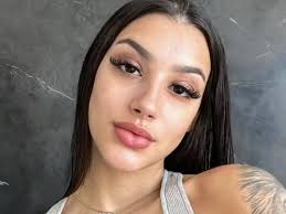 Bia Miranda revela sexo e nome de segundo filho