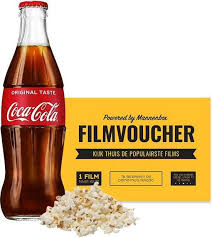 Viva mag 5x een bioscooppakket weggeven bestaande uit 2 tickets voor de film, een zonnebril en wil je kans maken op de tickets? Bol Com Filmpakket Met Cola Je Eigen Thuisbioscoop Filmbox Cadeaupakket
