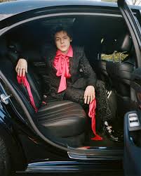 Harry styles is not one of those guys. 2021 Men Fashion Guide How To Dress Like Harry Styles 15 Harry Style Outfit Ideas Lastminutestylist