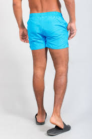 Surfeur, classique, sobre ou sportif, cet accessoire de bain se veut à la fois. Beche La Communication Buste Short Plage Homme Oh Tsunami Evacuation