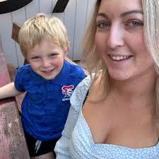 Mums who organise, clean, cook and chat.