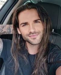 Take a guess and let us know how you did... 🤟🏻 Metalheads in order of  appearance⇩ 🇪🇸 Andy Martínez