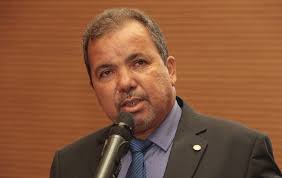 Prefeito João Campos formaliza intenção de compra de um milhão de doses de  vacina da covid-19 junto ao Butantan Triplicaçã